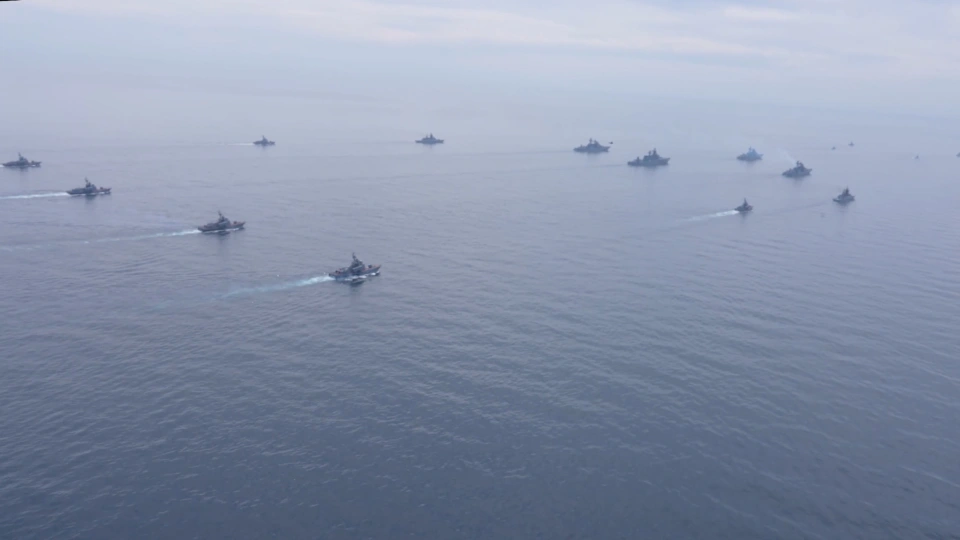 7月23日俄羅斯海軍舉行代號為「七月風暴」的作戰演習。 圖：翻攝自《新華社》