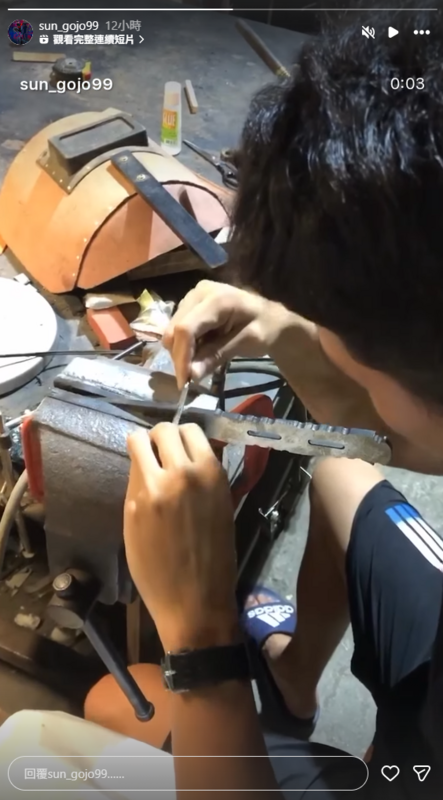 孫安佐曬出一段正在磨製器具的影片。外界猜測孫安佐可能想把因生病而未完成的水槍做完。 圖：翻攝自孫安佐IG