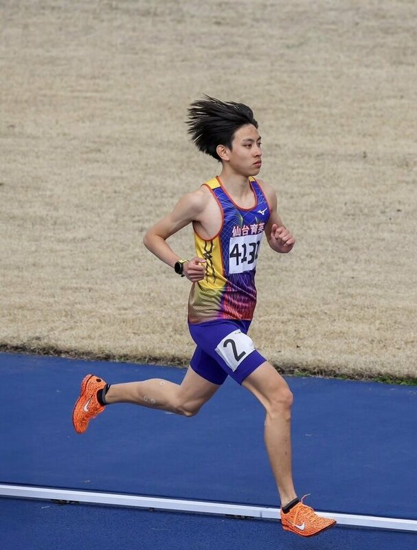 18歲旅日田徑好手簡子傑（圖）25日在全日本高校綜合體育大會1500公尺項目，跑出3分45秒26成績，打破高懸42年的台灣全國紀錄。（簡招旺提供）中央社記者黎建忠傳真　114年7月25日