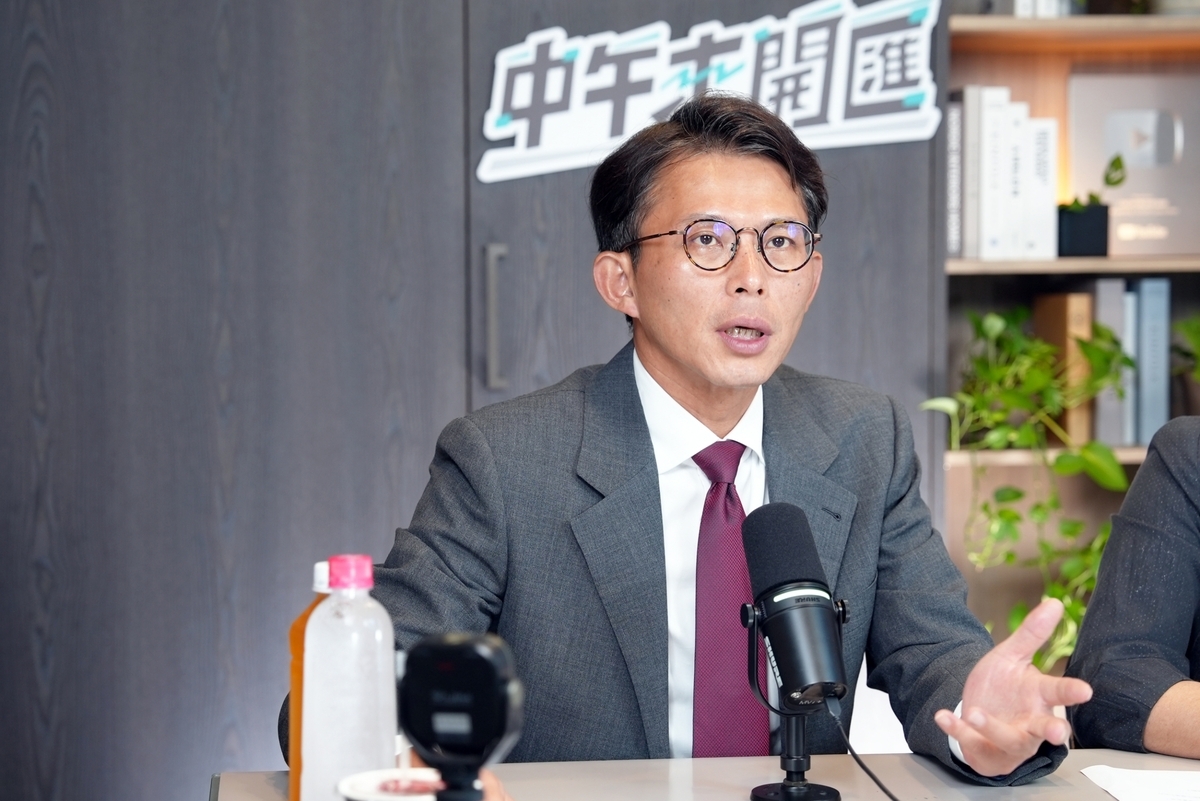 網紅「館長」陳之漢對中態度丕變，民眾黨主席黃國昌辯護說，他是商人、非政治人物。 圖：CNEWS匯流新聞網提供