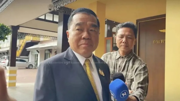 泰國國防部副部長納克帕尼特將軍 30 日召開記者會，強調目前尚沒有證據證實柬埔寨軍方已經獲得俄羅斯雇傭兵協助，宣布國防部將針對消息來源進行更進一步的調查。 圖：翻攝自 騰訊網 i 泰國