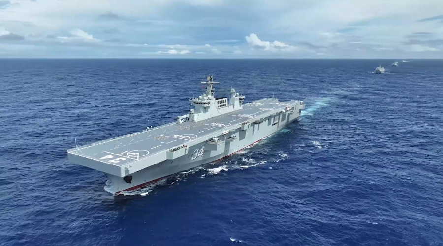 中國解放軍海軍075型兩棲攻擊艦4號艦「湖北號（舷號34）」選在中國「八一建軍節」當天正式亮相。 圖：翻攝新華網