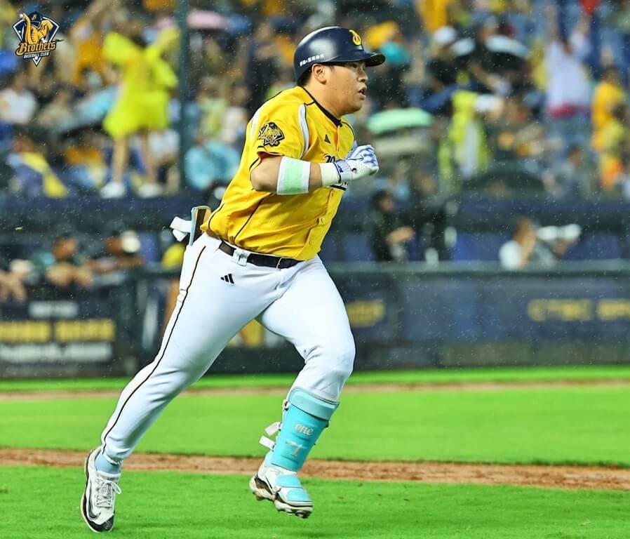 7月30日終於敲出本季首轟的中華職業棒球大聯盟中信兄弟隊野手曾頌恩（圖）8月1日表示，希望延續手感，也認為在全壘打大賽奪冠多少有幫助。（中信兄弟提供）中央社記者楊啟芳傳真　114年8月1日