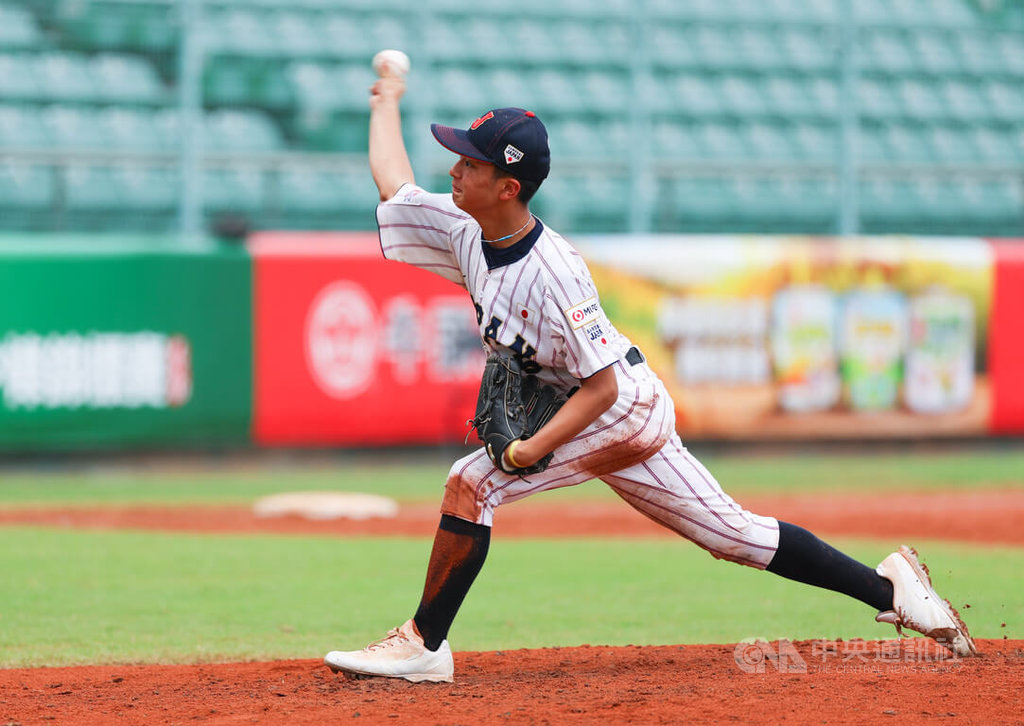U12世界盃棒球賽日本隊1日複賽與多明尼加隊交手，日本終場逆轉奪勝，總教練大久保秀昭賽後點名大原颯二郎（圖）中繼投球表現不錯。中央社記者張新偉攝  114年8月1日
