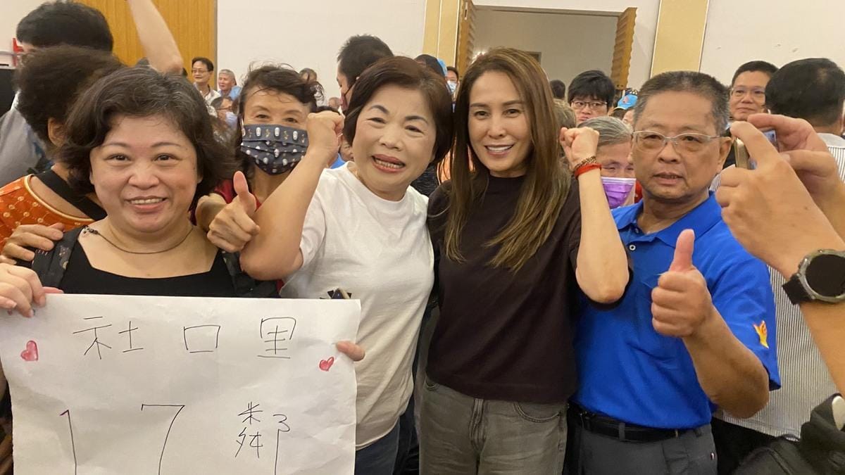 無黨籍立委高金素梅到場力挺楊瓊瓔。 圖：楊瓊瓔服務處/提供