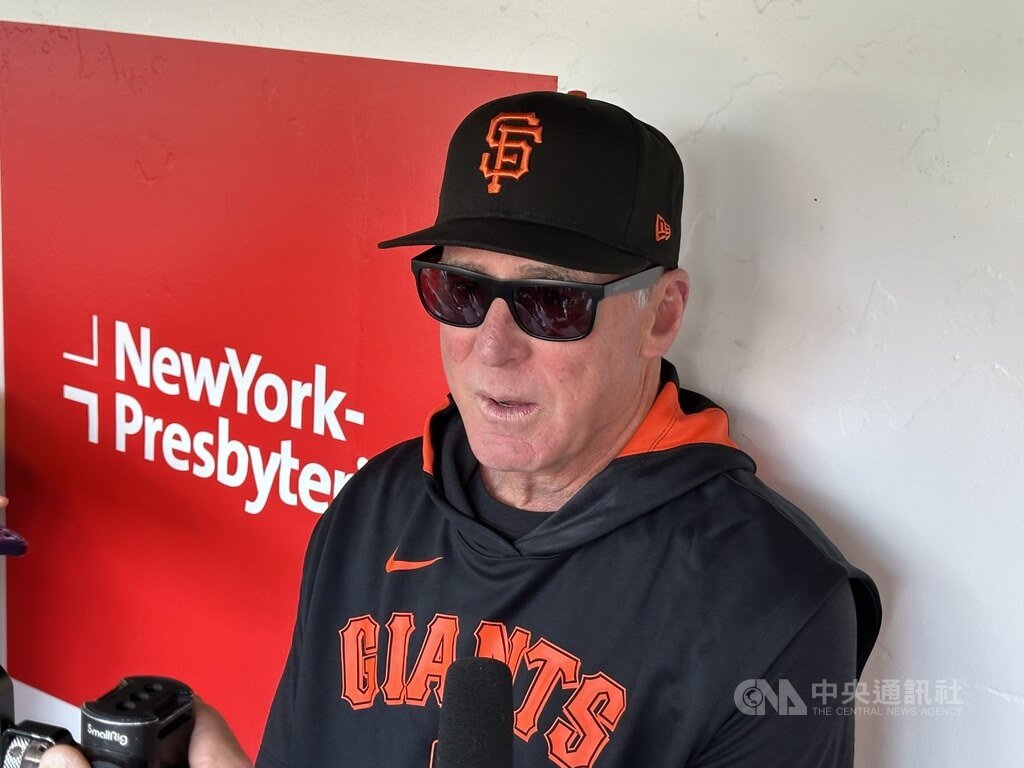 巨人隊總教練麥爾文（Bob Melvin）賽前受訪指出，將視鄧愷威表現再決定後續安排。中央社記者廖漢原紐約攝　114年8月2日