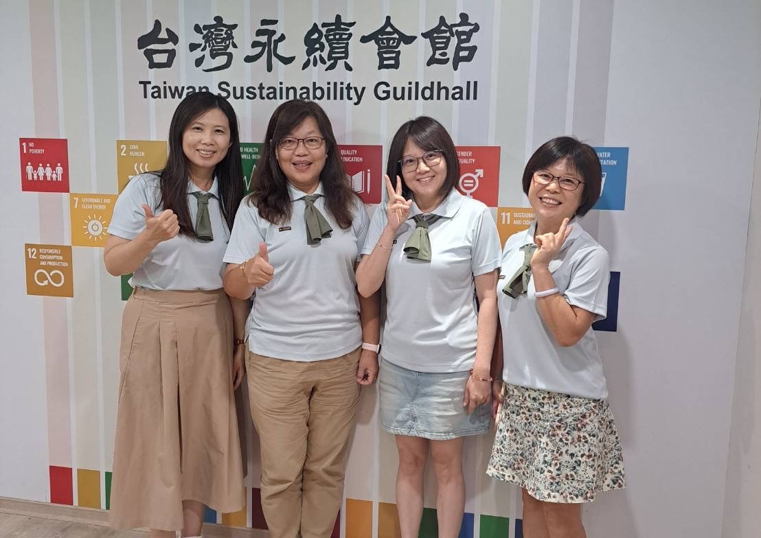 仁武國小推動校園永續教師與行政團隊。 圖：高雄市教育局/提供
