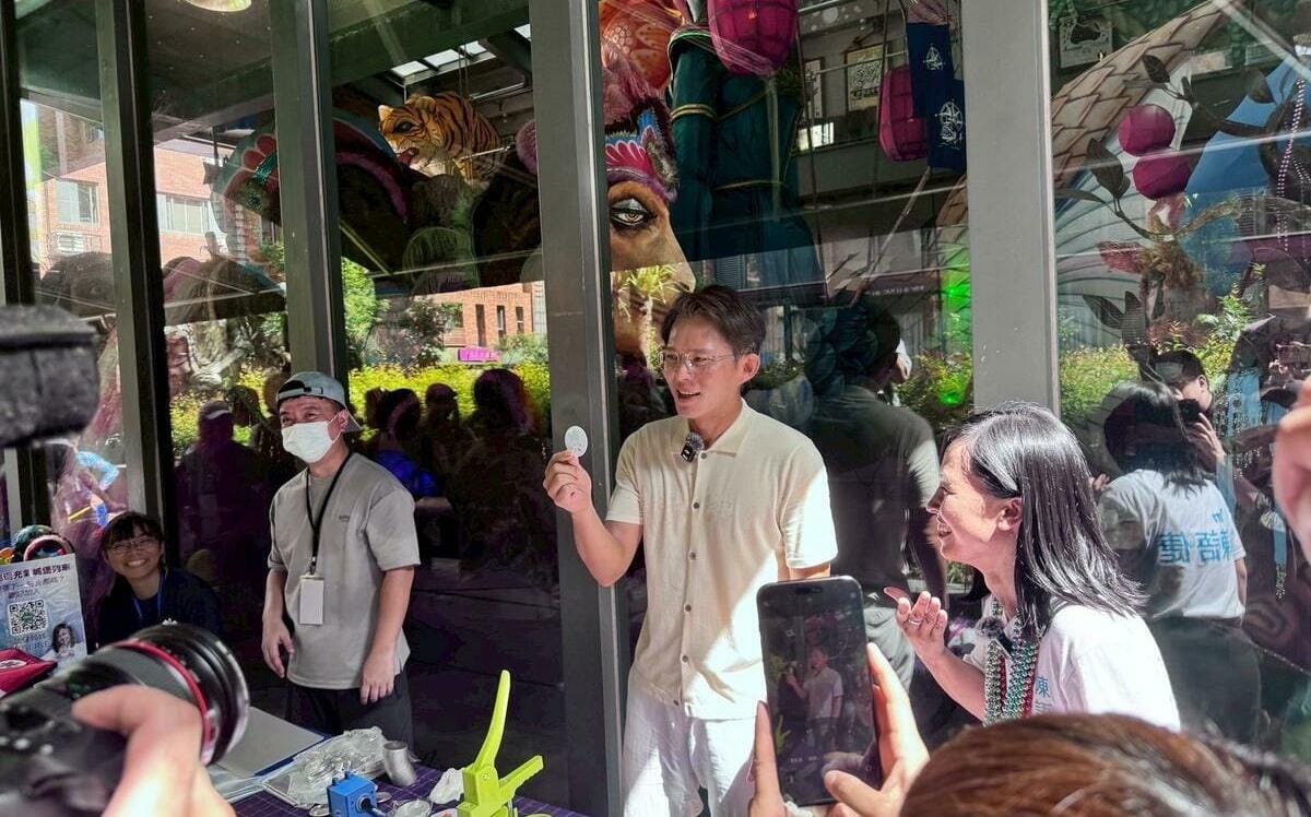 轟賴「這不是黑箱什麼是黑箱？」黃國昌：明召集協商要求交保密協議