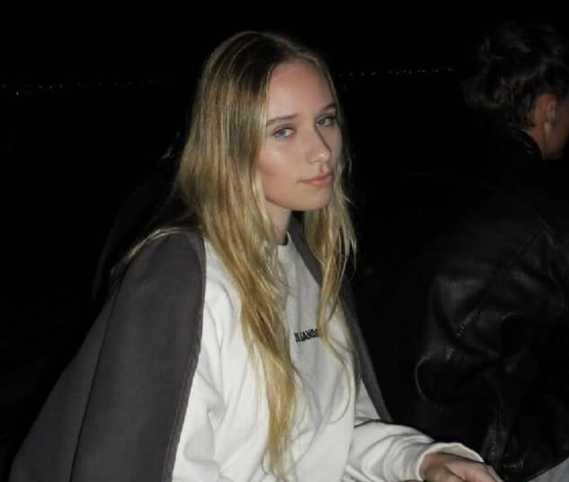 被外界普遍認為是俄羅斯總統普丁私生女的路易莎·羅佐娃（Louisa Rozova，又名 Elizaveta Krivonogikh）。 圖 : 翻攝自X/以色列戰爭