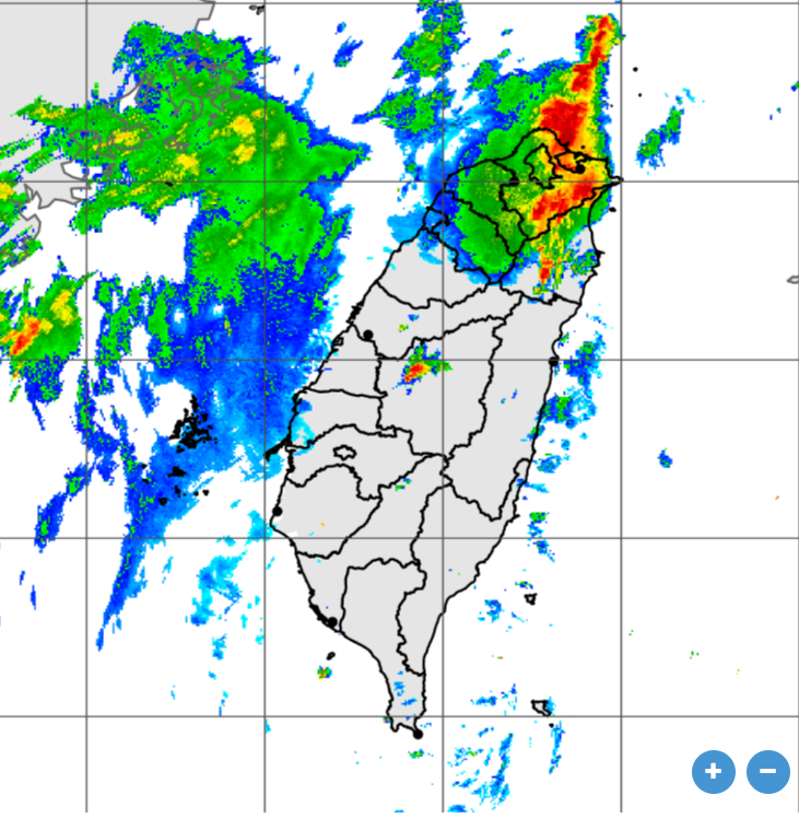 今(5)日午後大台北地區雷聲響不停，雨勢驚人。 圖：取自氣象署