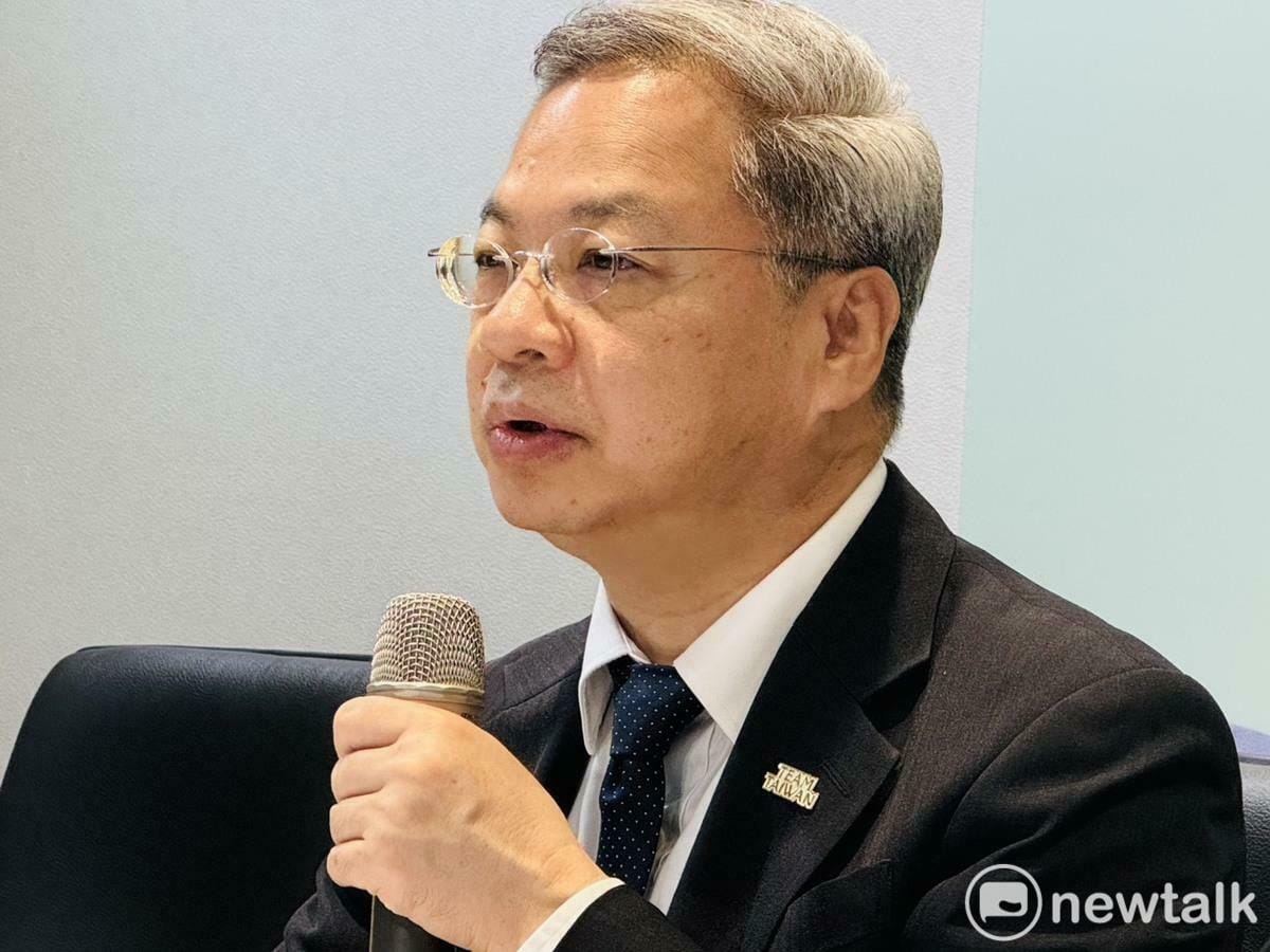 行政院會14日通過特別條例修正案，包含普發現金，經費上限自5450億元提高至5900億元。圖為行政院秘書長龔明鑫。 圖：謝莉慧/攝（資料照）
