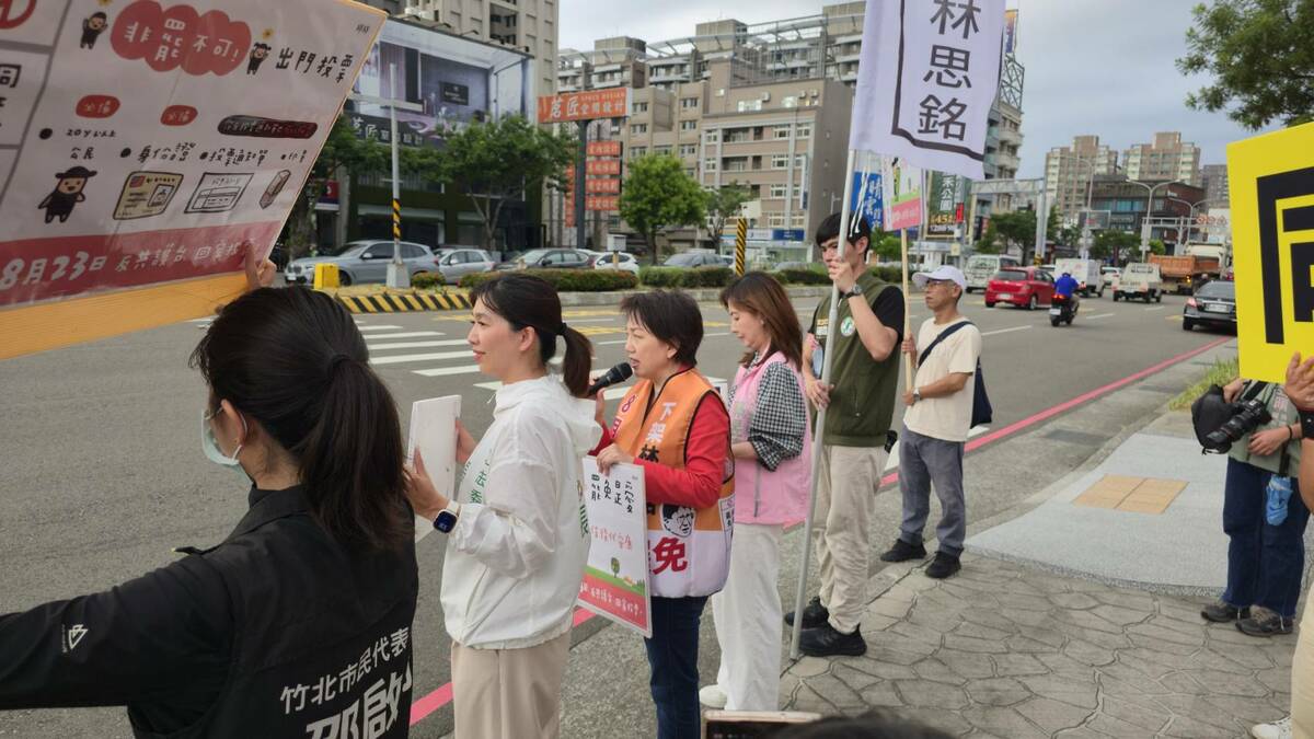 為823罷免林思銘、反對重啟核三公投，范雲、民進黨新竹縣黨部主委鄭朝方及黨公職全力衝刺，與罷團緊密合作。 圖：范雲辦公室提供