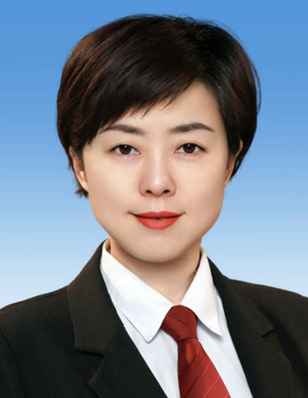 帳號 @guan_zhen123456 直指江油市委書記董正紅為「花瓶型官員」，平時只會拍照作秀、粉飾太平，面對危機卻毫無作為。 圖:翻攝自X帳號@guan_zhen123456