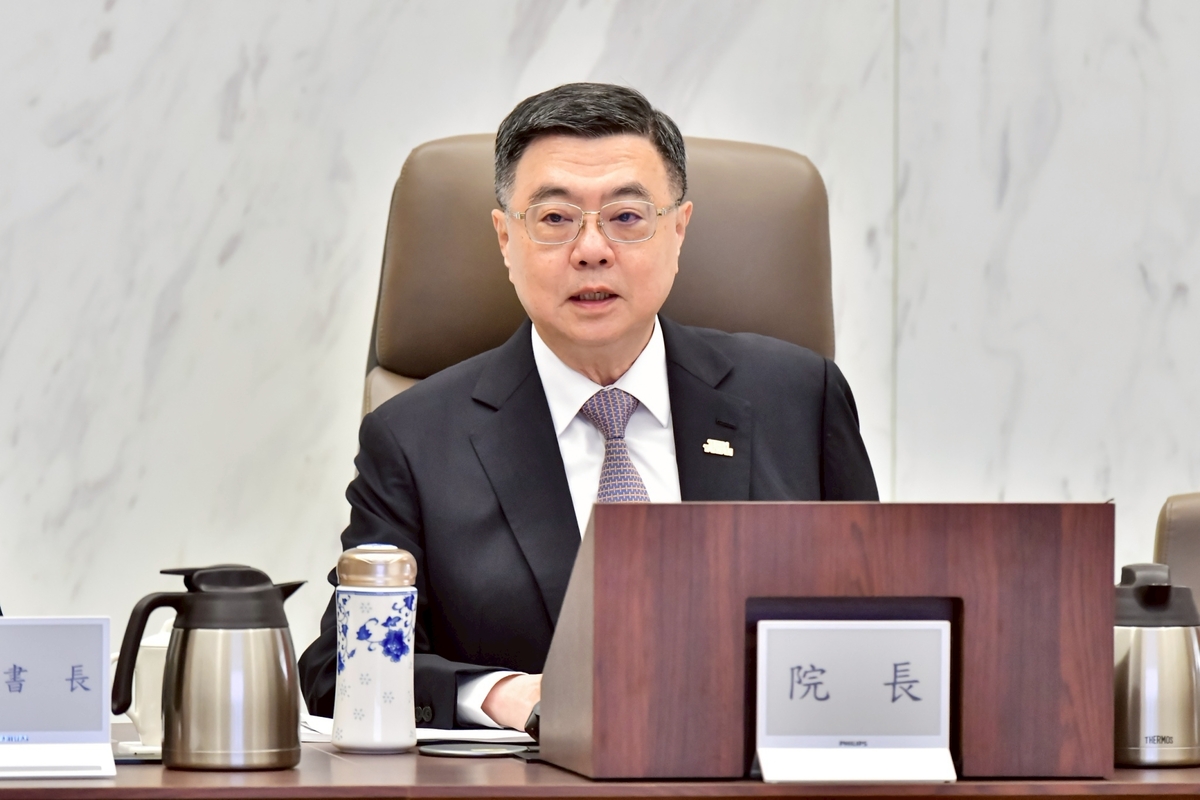 行政院長卓榮泰今（7）日主持行政院會，聽取衛生福利部報告「2030世衛消除C肝目標-台灣提前達標之防治策略與現況」。 圖：行政院提供