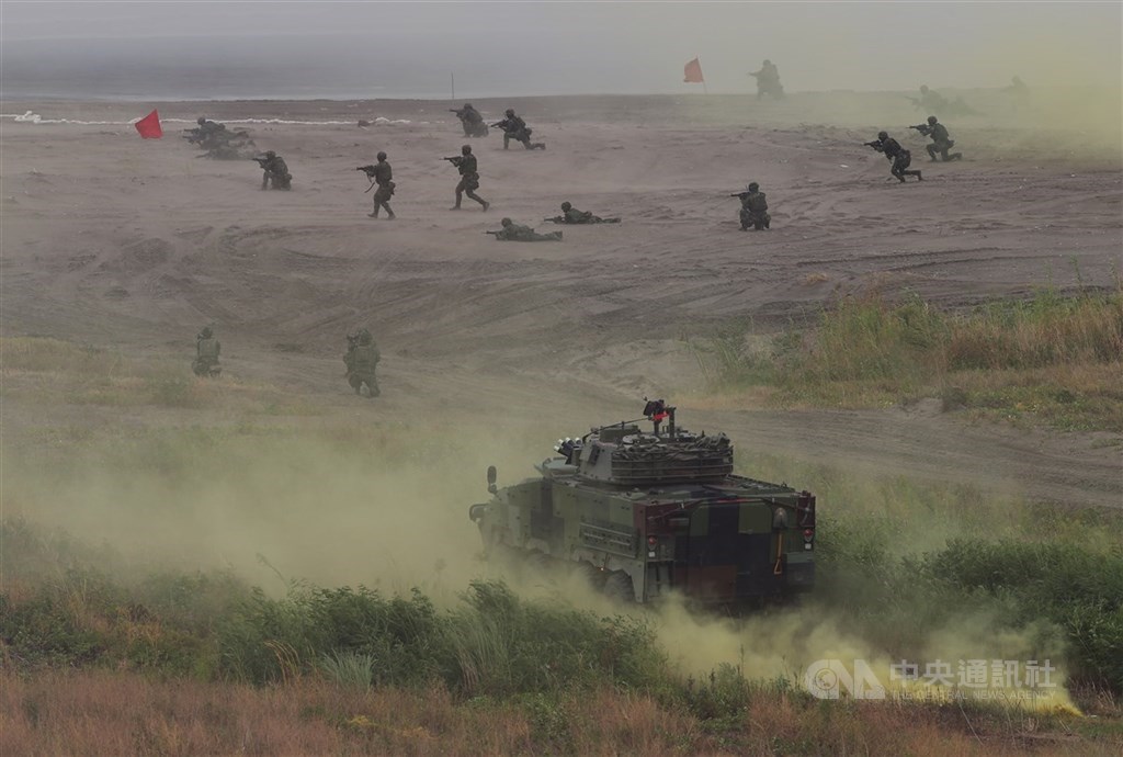 圖為2023年國軍「漢光39號｣演習於新北市八里海灘進行聯合反登陸作戰演練。 圖:中央社提供