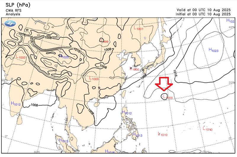 現在楊柳颱風應該是在太平洋副高東西段之間，「硬擠在高壓內的楊柳」，所以低層東側的北風強，反映穩定的東段的西緣，未來影響還有變數。 圖：取自鄭明典臉書