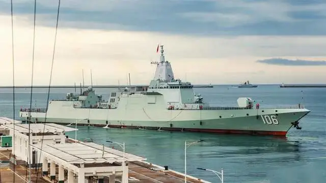 中國055型大型驅逐艦。 圖：翻攝自 騰訊網
