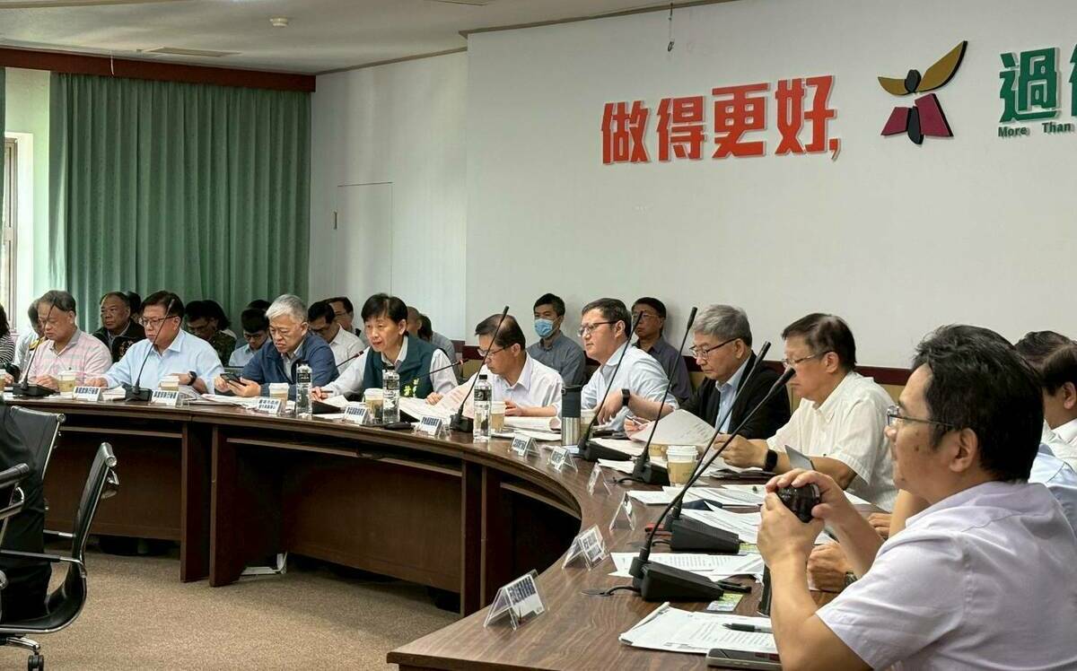 楊柳颱風逼近！政院災後復原前進指揮所要求加強防颱 避免災區重複致災