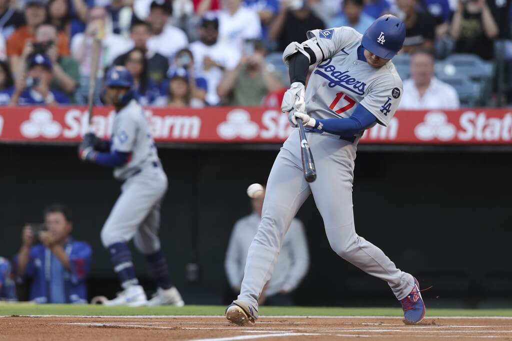 MLB洛杉磯道奇球星大谷翔平11日擊出本季第42支全壘打。（美聯社）