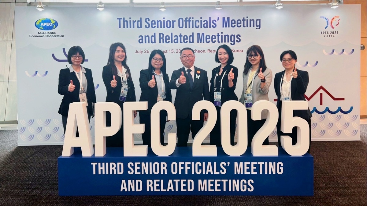 行政院政務委員林明昕率團出席2025年APEC婦女與經濟論壇（WEF）。 圖：行政院提供