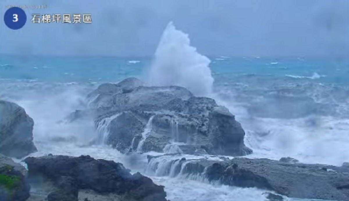 受楊柳颱風影響，東海岸國家風景區內的景點皆不開放，且不得至現場觀浪。 圖：翻攝自東海岸國家風景區YouTube頻道