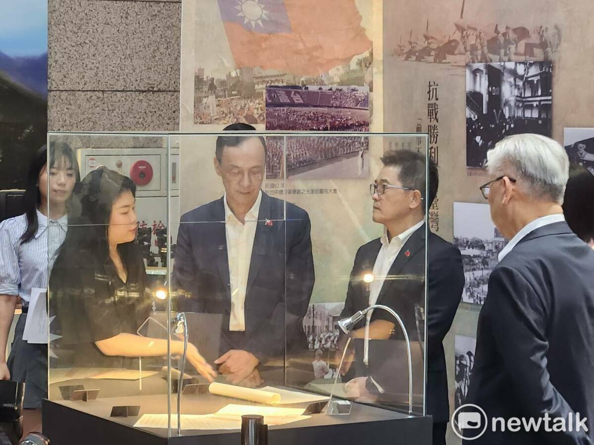 國民黨舉行「抗戰勝利暨台灣光復80週年紀念展」揭幕儀式。 圖：黃建豪/攝