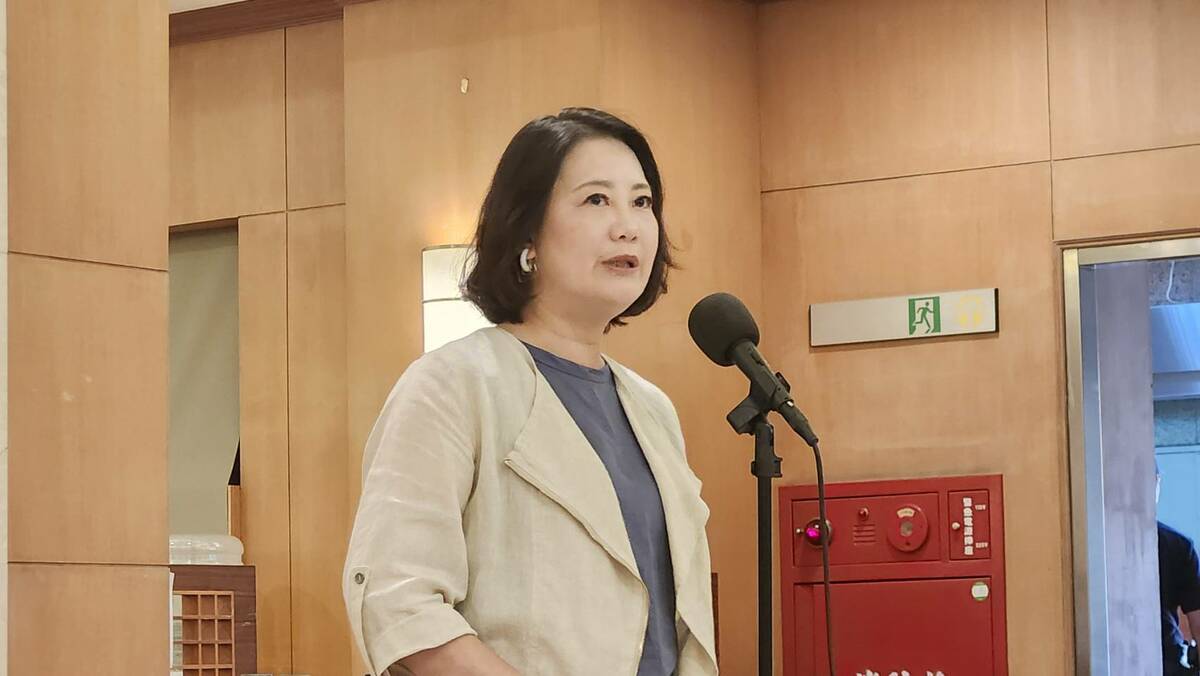 經濟部長郭智輝恐成內閣改組榜首，民進黨團幹事長吳思瑤強調，希望是「有感」調整。 圖：蕭依岑/攝
