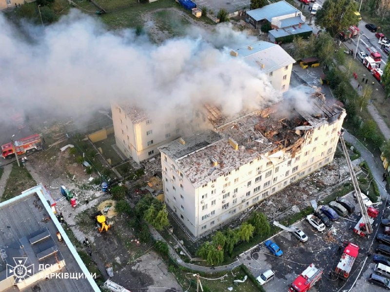 俄軍無人機於凌晨 5 時直擊哈爾科夫一棟民宅，造成至少 6 人死亡，其中包括兩名兒童，另有 20 人受傷，其中 6 名為兒童。 圖：翻攝自 X OSINTtechnical