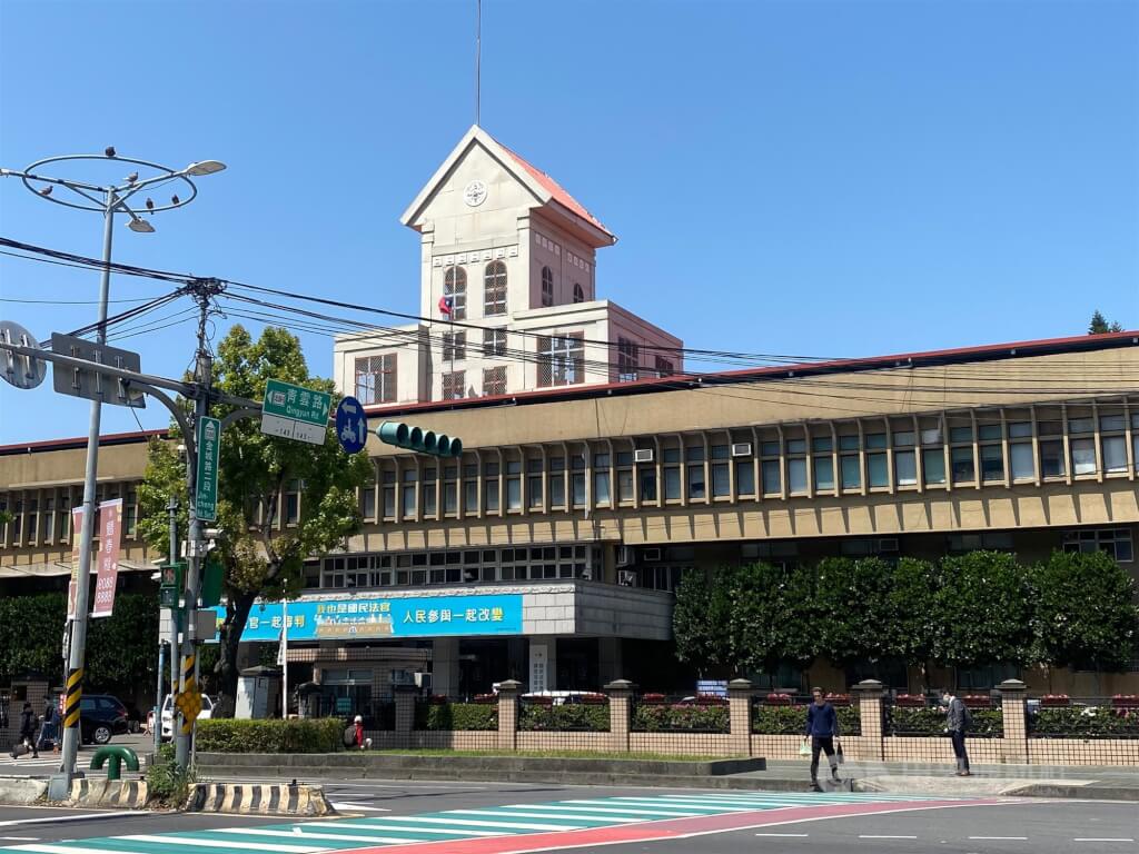 新北地院依判處陳科名10年8月徒刑，台灣高等法院駁回上訴。圖為新北地院外觀。（中央社檔案照片）