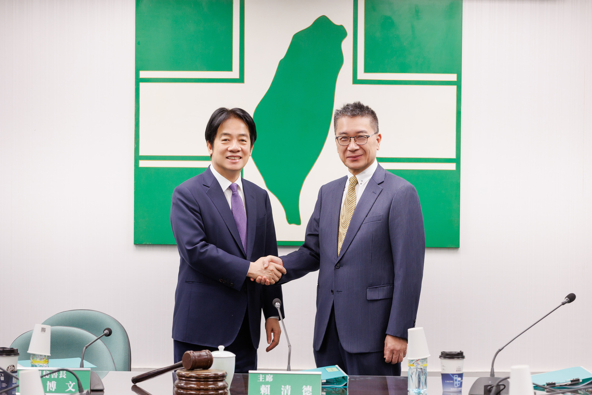 民進黨主席賴清德（左）、民進黨秘書長徐國勇（右）。 圖：民進黨提供