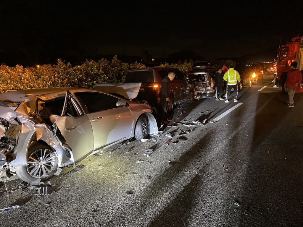 虛擬貨幣分析師陳梅慧日前於國道新竹路段車禍身亡，事故引發各界關注。（新竹縣政府消防局提供）