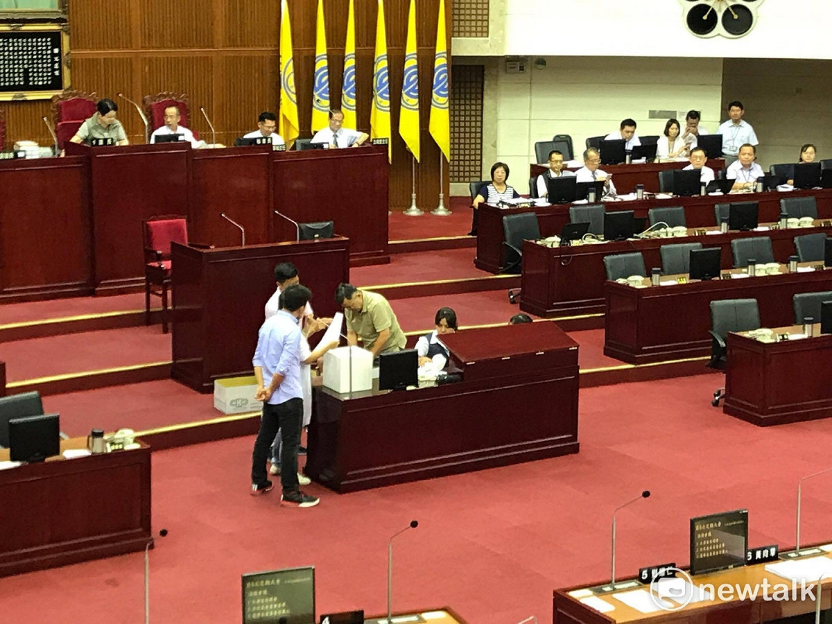 台北市議會今（18）日開議，選出各個委員會召委。 圖：周煊惠 / 攝