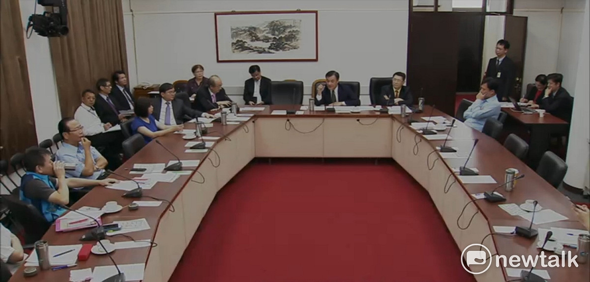 立法院今（21）天上午召開朝野協商，討論開議日程。 圖：翻拍自立法院直播