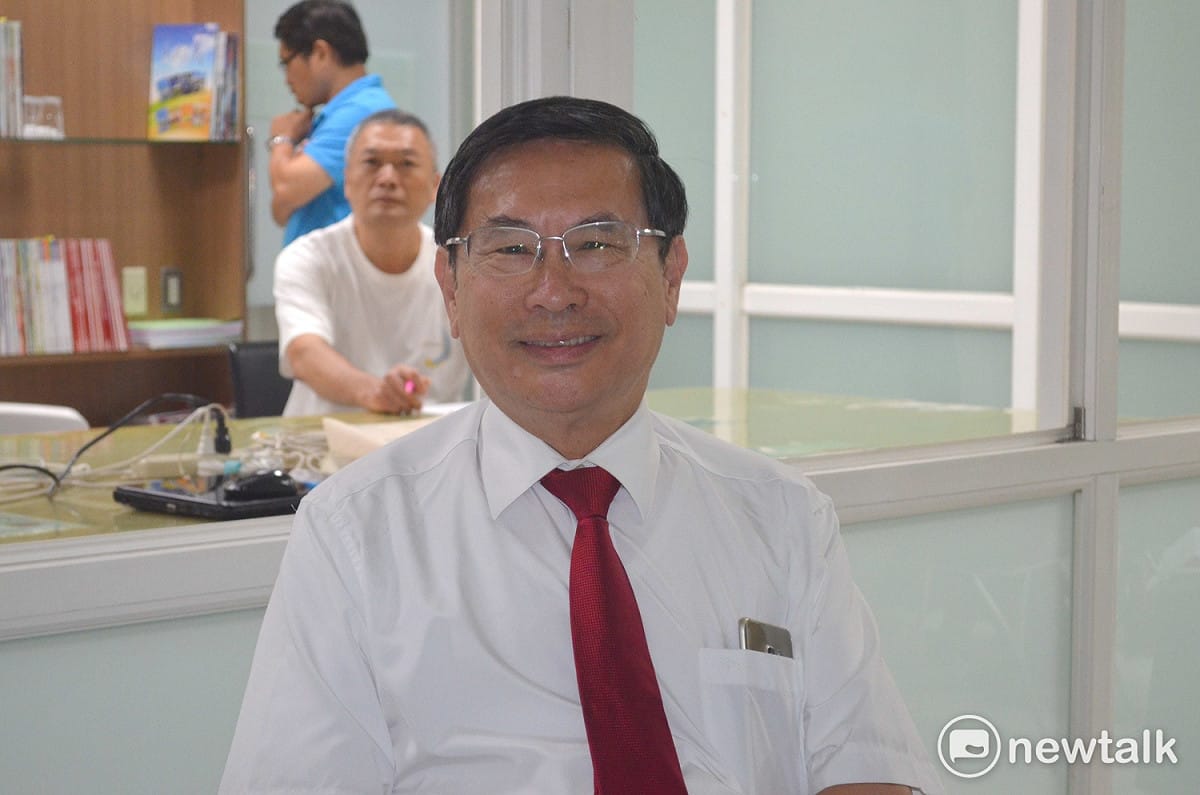嘉義市長涂醒哲返國釋放利多：軍公教加薪，不讓臨時人員吃虧 蔡坤龍/攝