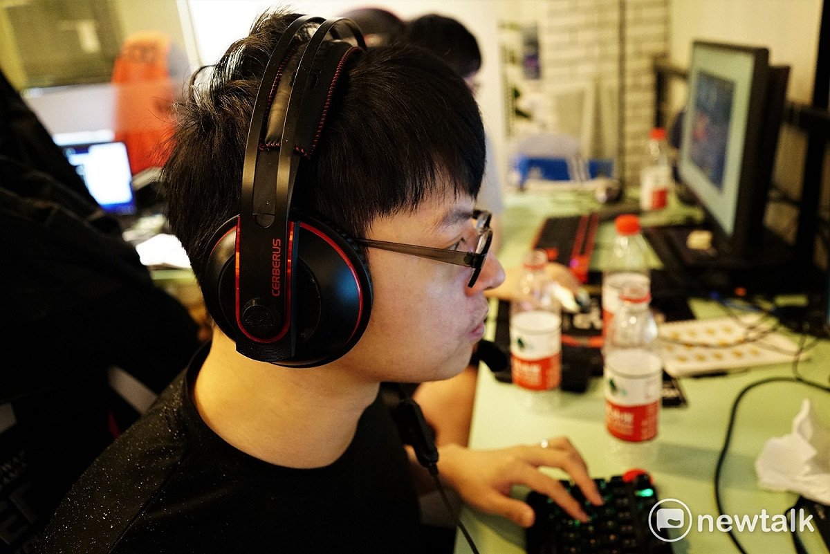 為了《英雄聯盟》世界賽，ahq近日也抵達上海參加地獄般的集訓。 圖：ahq/獨家提供