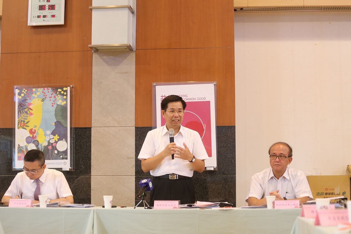 教育部長潘文忠今天在課審大會表示，外界的建議將回到大會討論；由教育部主導的課審大會；而投下「棄權票」的委員們是否成為影響決議關鍵，有待觀察。 圖 : 教育部／提供
