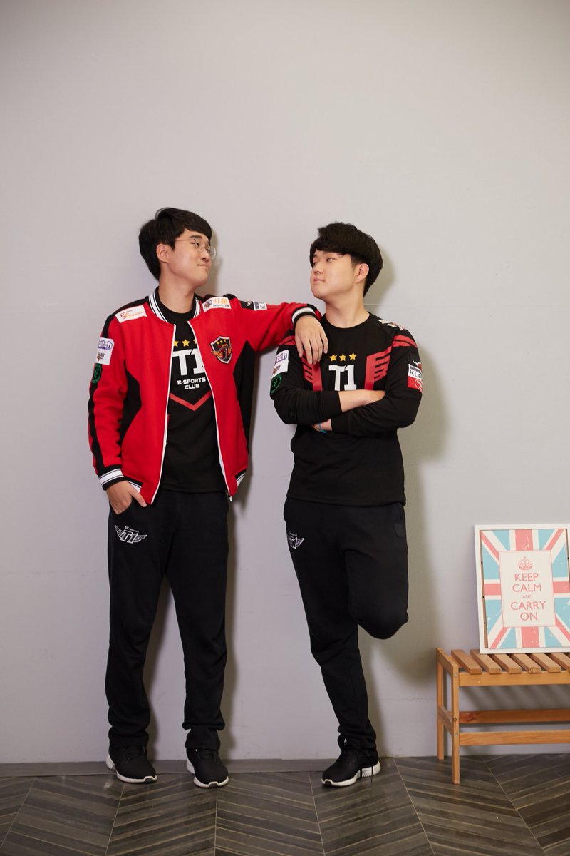 上路選手Huni與替補上路選手Untara。 圖：翻攝自SK telecom T1‏ 官方推特
