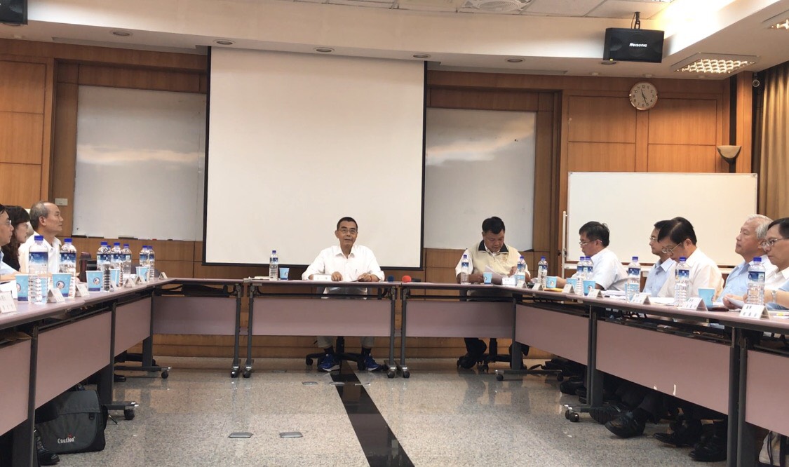 前榮民榮眷基金會董事長陳俊生主持會議。 圖 : 翻攝自榮民榮眷基金會官網