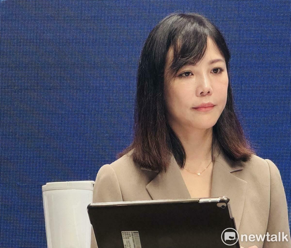 行政院發言人李慧芝回應，政府照顧警察與國軍一向不遺餘力，從2018年至今共為軍公教調薪4次，調幅達14.7%。 圖：謝莉慧/攝