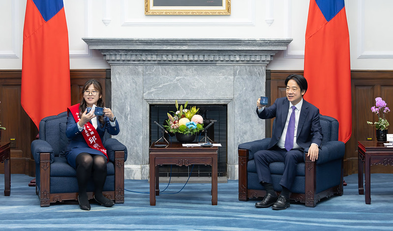 賴清德總統今（25）日上午接見「第49屆全國十大傑出農業專家」，肯定並感謝得獎人對台灣農業長期付出與貢獻。 圖：總統府提供