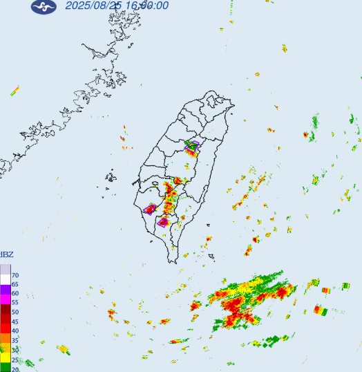 氣象署對台南市、高雄市、屏東縣發布大雷雨即時訊息。 圖：取自氣象署