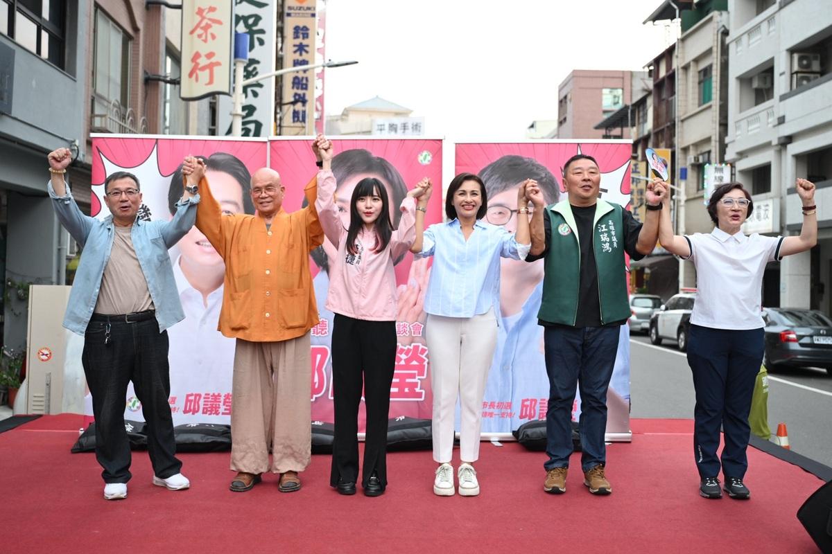 邱議瑩(右三)與黃捷(左三)聯合主辦《傾聽、共贏之旅》座談。 圖：邱議瑩辦公室/提供