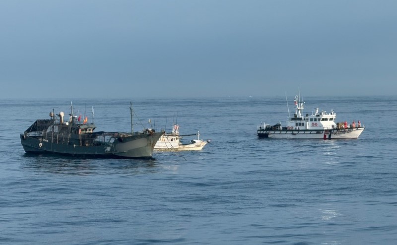 艦隊分署第一時間派遣艦艇前往處置。 圖：海巡署艦隊分署/提供