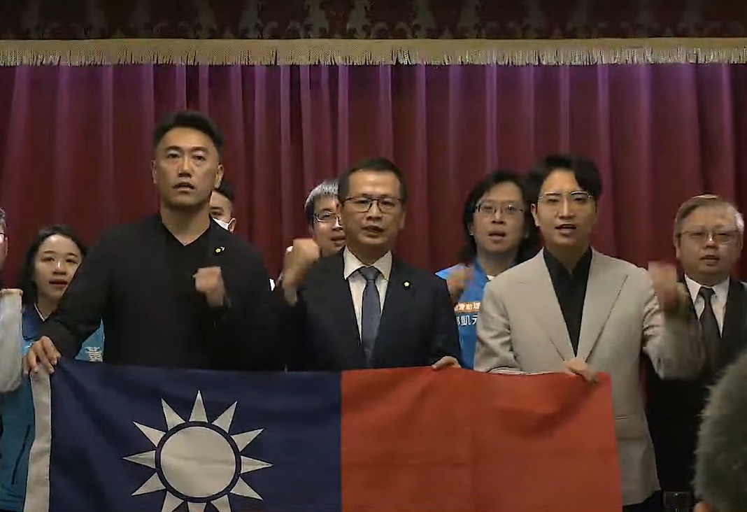 國民黨立委羅智強召開宣布參選國民黨主席記者會。 圖：擷自羅智強臉書