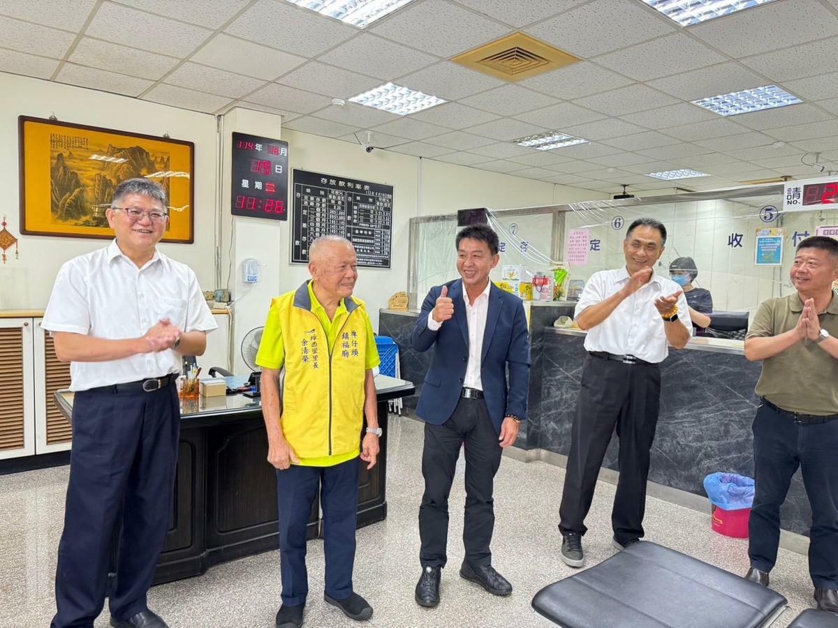 許智傑(中)獲高雄市農會系統表態支持。 圖：民眾提供