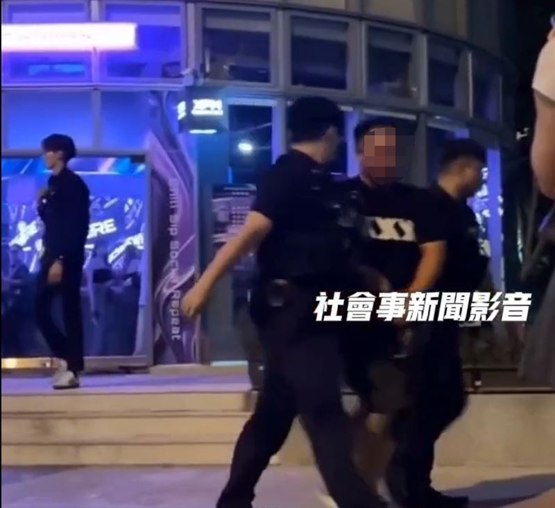 顏姓律師本月18日才剛在台中夜店鬧事遭逮捕。 圖：翻攝自社會事新聞影音