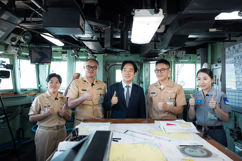 賴清德說，政府一定會做國軍的後盾。 圖：總統府提供