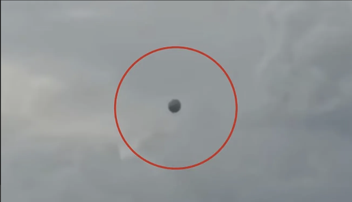 一些理論認為，部分 UFO 可能是中國或俄羅斯的監視設備。 圖：擷取自《騰訊網》