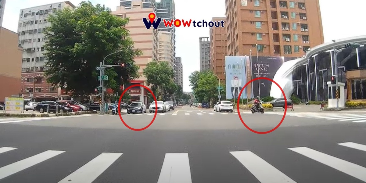 高雄陸姓機車騎士無視警車逆向又闖紅燈，當場遭員警攔下。 圖：翻攝自WoWtchout - 地圖型行車影像分享平台