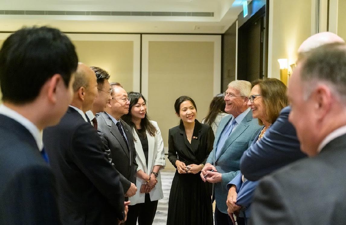 美國參議院軍事委員會主席維克等人30日上午也與立法院正副院長及朝野國防外交委員會立委會面。 圖：徐巧芯提供